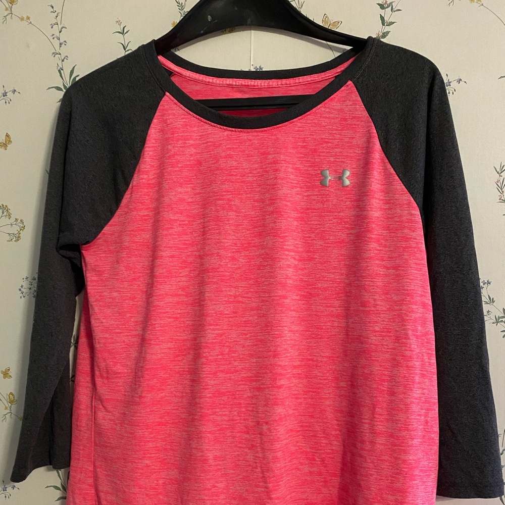 Women’s Medium 3/4 sleeve moisture wicking t shirt